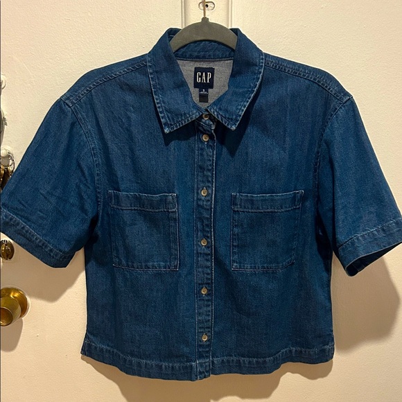 GAP Short Sleeve Denim Shirt size S - Picture 1 of 5